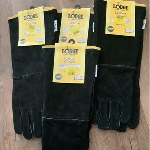 4 Lodge 18” Cooking Gloves